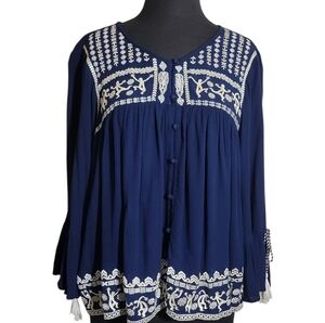Taurus navy blue embroidered bell sleeve peasant button front top women's medium